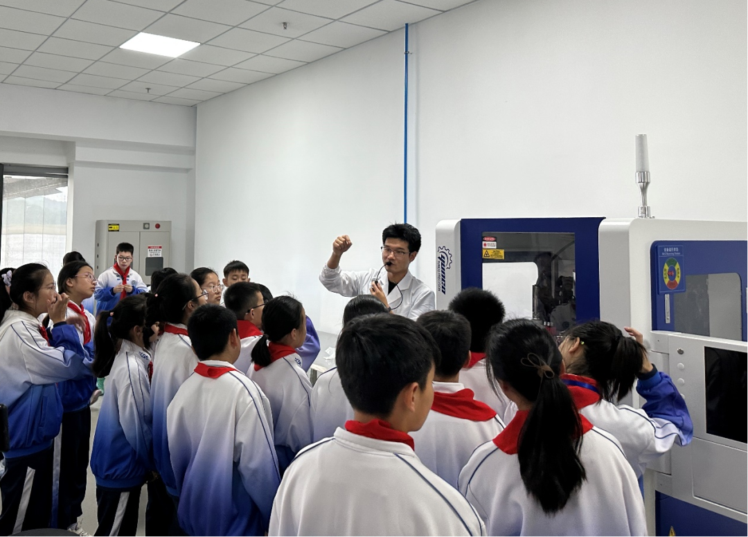 1696835304460015918.png 640 (2).png